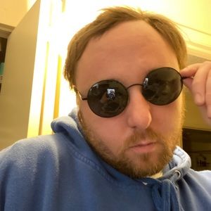 Meet your Posher, Justin